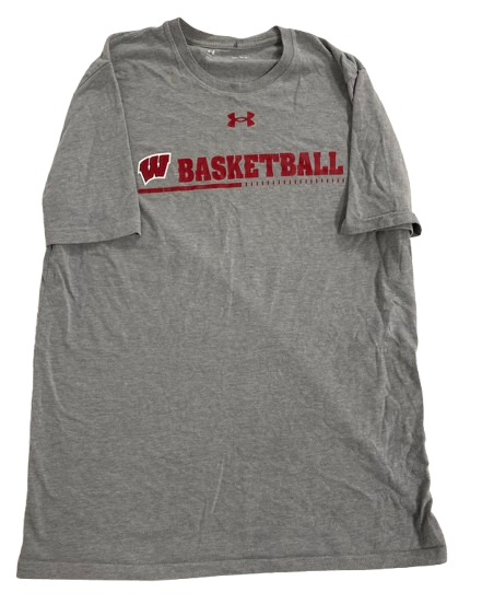Kamari McGee Wisconsin Basketball Team Issued Workout Shirt (Size M)