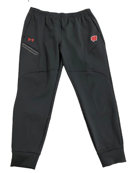 John Tonje Wisconsin Basketball Team Issued Sweatpants (Size XLT)