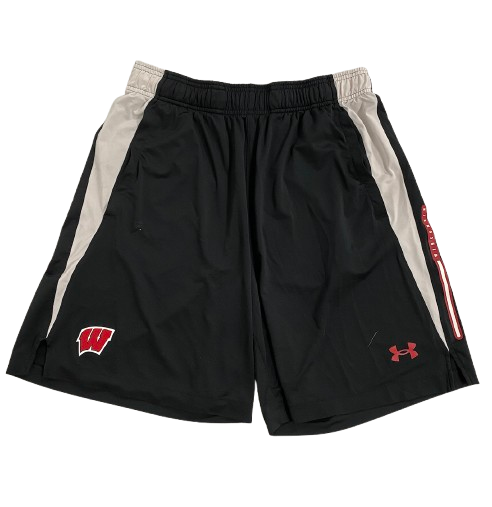 John Tonje Wisconsin Basketball Team Issued Workout Shorts (Size L)