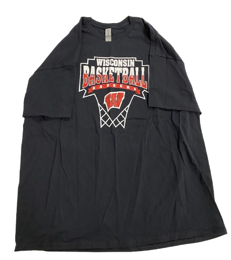 John Tonje Wisconsin Basketball Team Issued SIGNED T-Shirt (Size XXL)