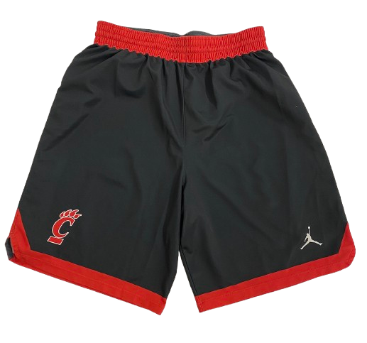 Dan Skillings Jr. Cincinnati Basketball Player Exclusive Practice Shorts (Size M)
