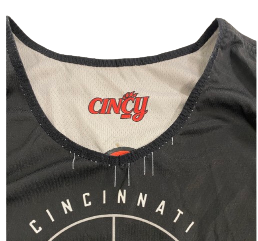 Dan Skillings Jr. Cincinnati Basketball Player Exclusive Reversible Practice Jersey (Size L)
