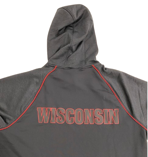 Steven Crowl Wisconsin Basketball Team Issued Short Sleeve Hoodie (Size XLT)