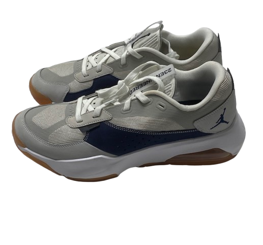 Jaelin Llewellyn Michigan Basketball Player Exclusive "Jordan Air 200E" Shoes (Size 12) - New