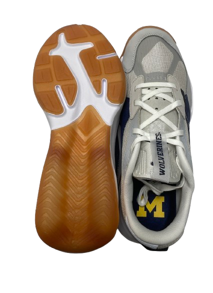 Jaelin Llewellyn Michigan Basketball Player Exclusive "Jordan Air 200E" Shoes (Size 12) - New