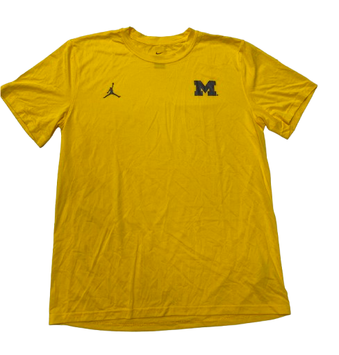 Jaelin Llewellyn Michigan Basketball Team Issued Workout Shirt (Size L)
