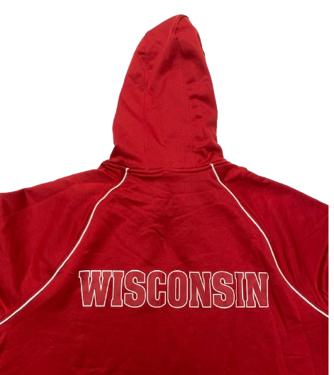 Carter Gilmore Wisconsin Basketball Player Exclusive Short Sleeve Sweatshirt (Size XL)