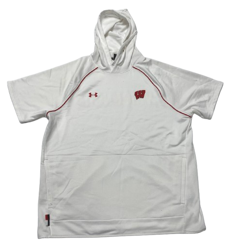 Carter Gilmore Wisconsin Basketball Player Exclusive Short Sleeve Sweatshirt (Size XL)