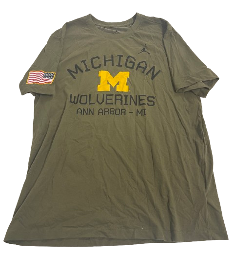 Jack Tuttle Michigan Football Player Team Issued Workout Shirt with American Flag (Size XL)