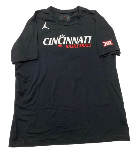 CJ Fredrick Cincinnati Basketball Team Issued Workout Shirt (Size L)
