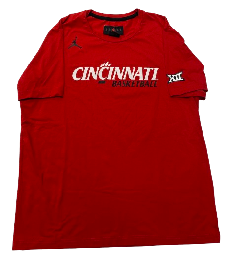 CJ Fredrick Cincinnati Basketball Team Issued Workout Shirt (Size L)