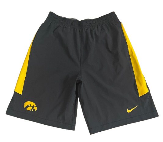 Joe Wieskamp Iowa Basketball Team Issued Workout Shorts (Size L)