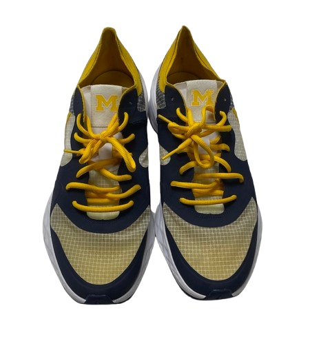 Michigan Basketball Player Exclusive Jordan Shoes (Size 11.5)