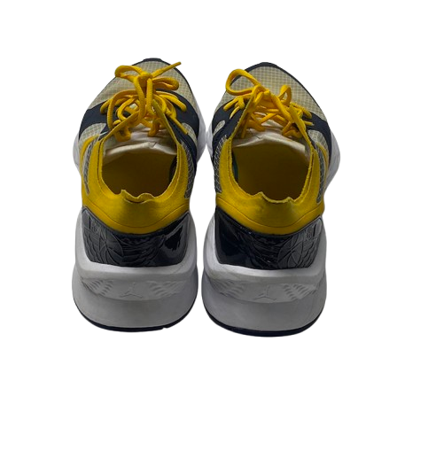 Michigan Basketball Player Exclusive Jordan Shoes (Size 11.5)