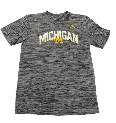 Michigan Basketball Team Issued Workout Shirt (Size M)