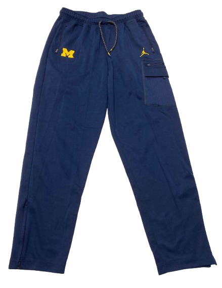 Michigan Basketball Player Exclusive Sweatpants (Size LT)