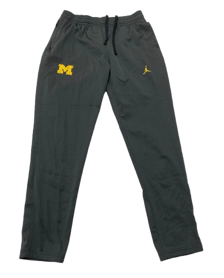 Cameron Williams Michigan Basketball Team Issued Sweatpants (Size LT)