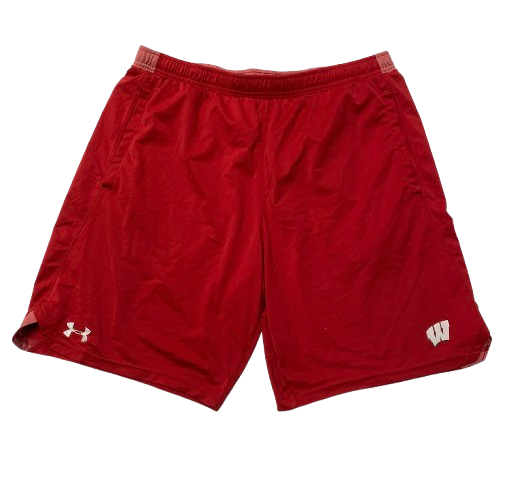 Darian Varner Wisconsin Football Team Issued Workout Shorts (Size XL)