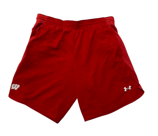 Darian Varner Wisconsin Football Team Issued Workout Shorts (Size XL)