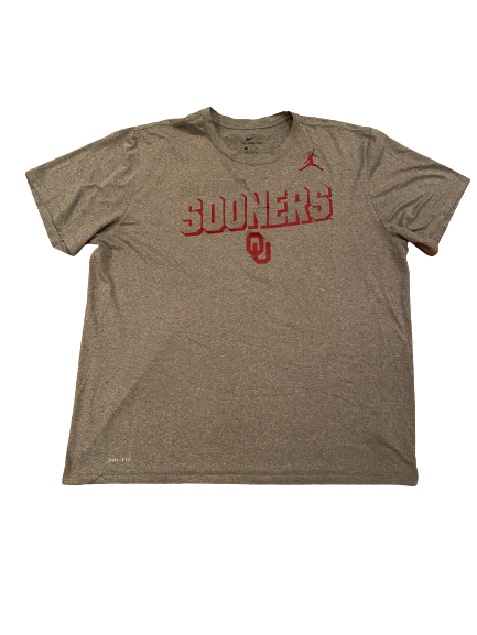 Adrian Ealy Oklahoma Football Team Issued Workout Shirt (Size XXL)