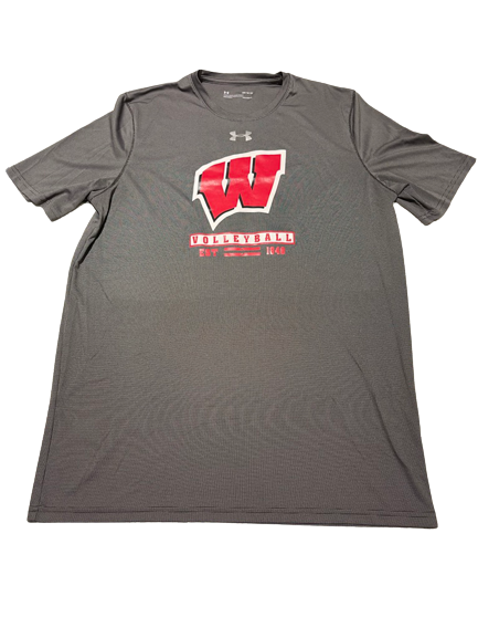 Sydney Hilley Wisconsin Volleyball Practice Shirt with Number on Back (Size M)