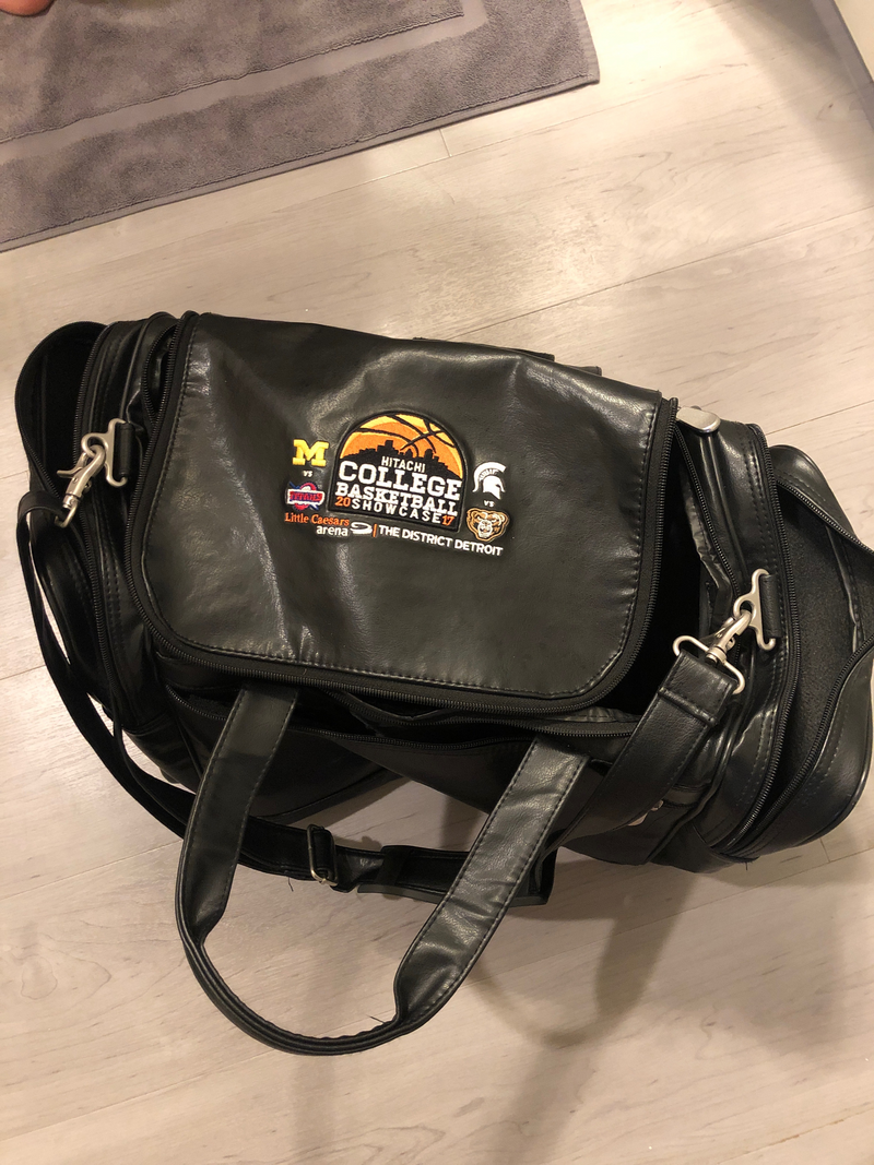 Kyle Ahrens Hitachi College Basketball Showcase Leather Bag