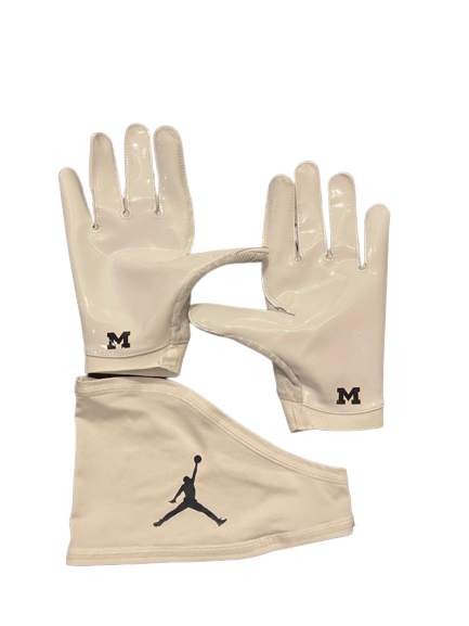 Hassan Haskins Michigan Football Player Exclusive 2022 Edition Gloves (Size XL) & Jordan Headband