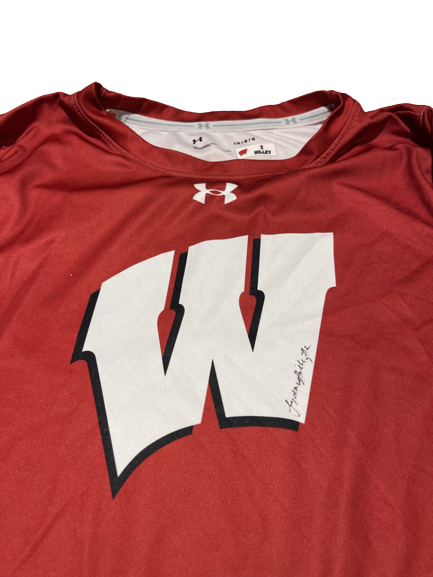 Sydney Hilley Wisconsin Volleyball SIGNED Exclusive Pre-Game Warm-Up Shirt (Size L)