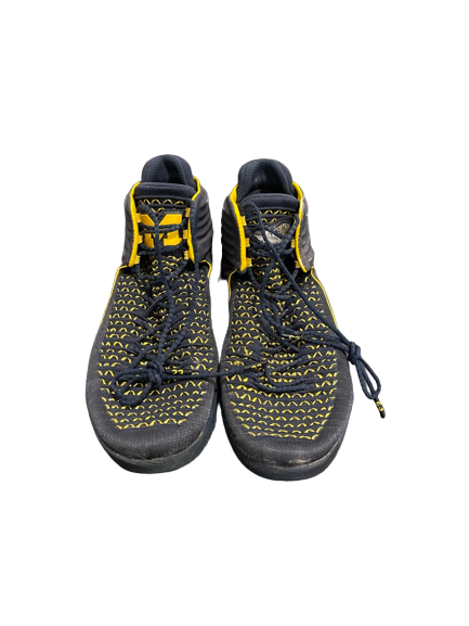Eli Brooks Michigan Basketball SIGNED PRACTICE WORN Player Exclusive Shoes (Size 11.5)