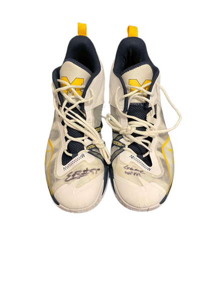 Eli Brooks Michigan Basketball SIGNED & INSCRIBED 2021-2022 GAME WORN Player Exclusive Shoes (Size 11.5) - Photo Matched