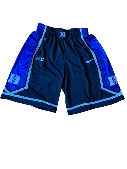 Kyle Singler Duke 2010-2011 Game Worn Shorts (Size M)