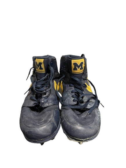 Chris Hinton Michigan Football SIGNED GAME WORN Player Exclusive Cleats (Size 17)