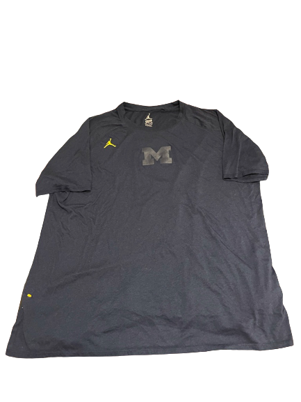 Chris Hinton Michigan Football Team Issued Workout Shirt (Size 2XL)