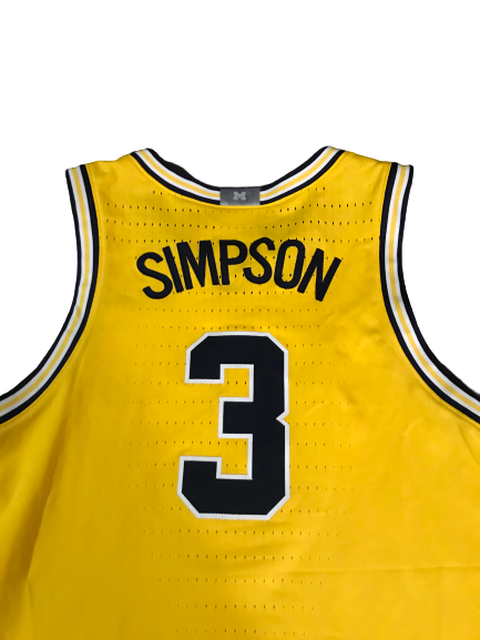 Zavier Simpson Michigan Basketball 2019-2020 Game Worn Uniform Set