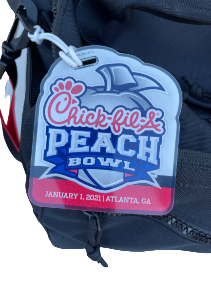 Azeez Ojulari Georgia Football Team Exclusive Chick-fil-A Peach Bowl Duffel Bag with Travel Tag