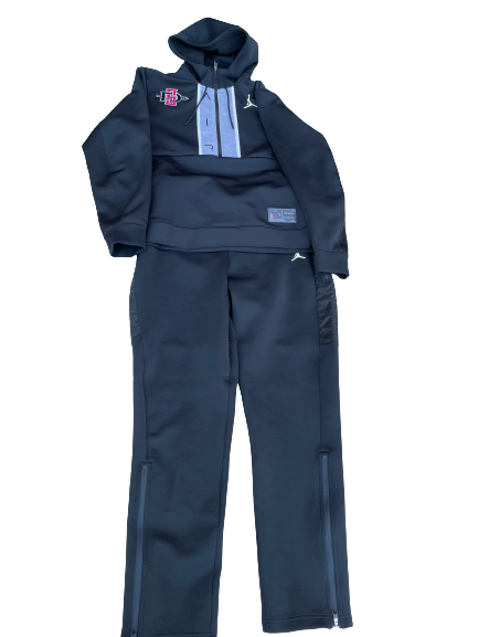 Jordan Schakel San Diego State Basketball Team Issued Sweatsuit (Size L)