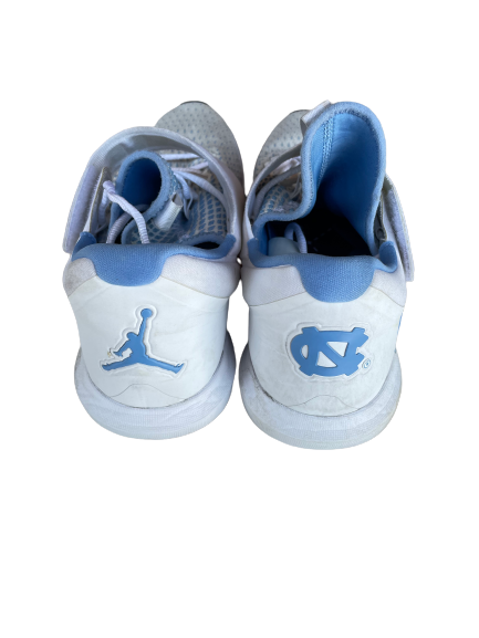 K.J. Smith North Carolina Basketball Team Issued Shoes (Size 11)