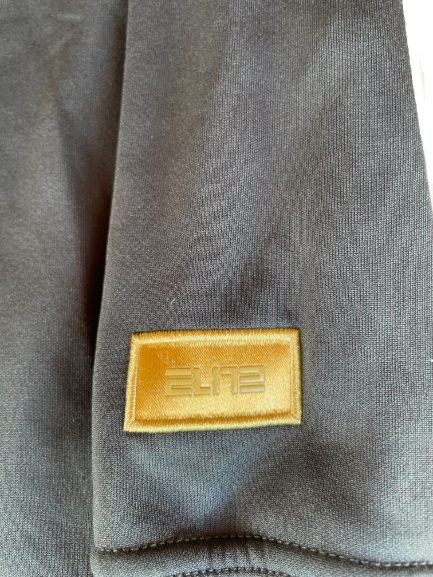 K.J. Smith North Carolina Basketball Team Issued Zip Up Jacket (Size M)