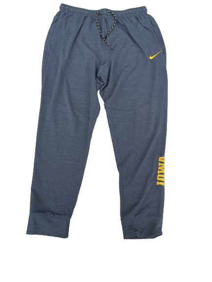 Maishe Dailey Iowa Basketball Team Issued Sweatpants (Size XL)