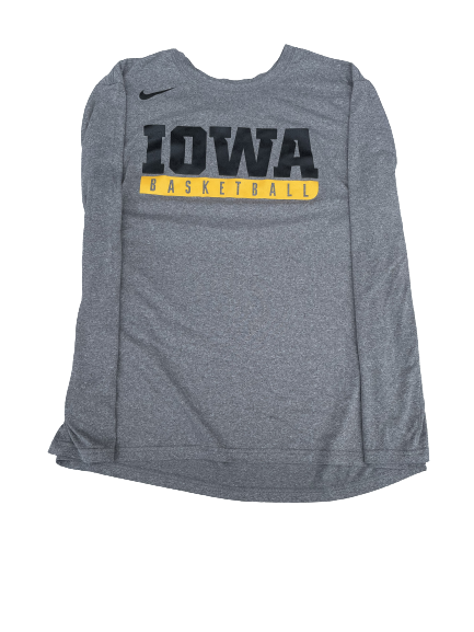 Maishe Dailey Iowa Basketball Team Issued Long Sleeve Workout Shirt (Size L)