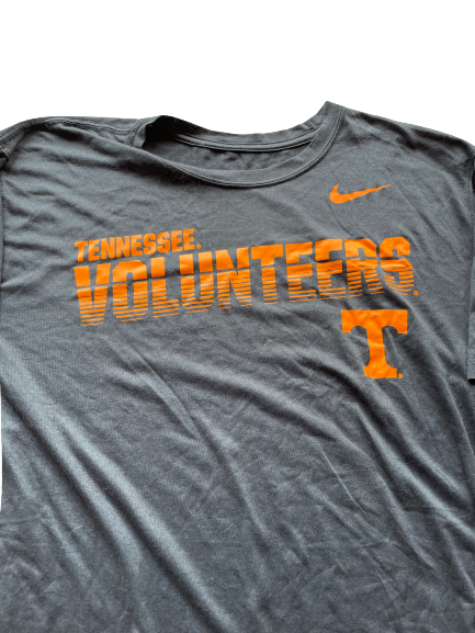 Yves Pons Tennessee Basketball Team Issued Workout Shirt (Size XL)