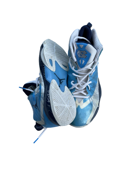 J.P. Tokoto North Carolina Basketball SIGNED Game Worn Shoes (Size 14)