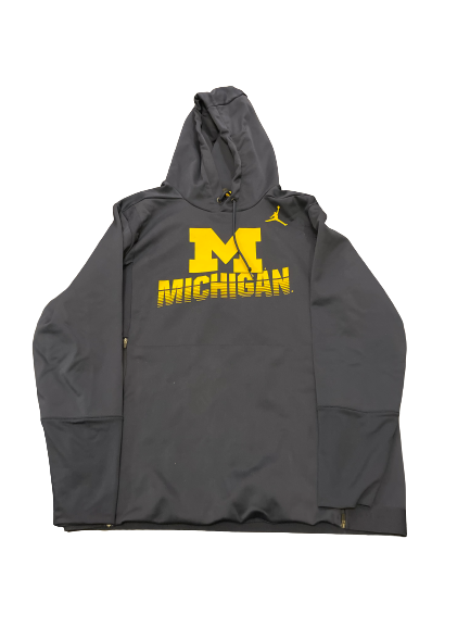 Austin Davis Michigan Basketball Team Issued Sweatshirt (Size XL)
