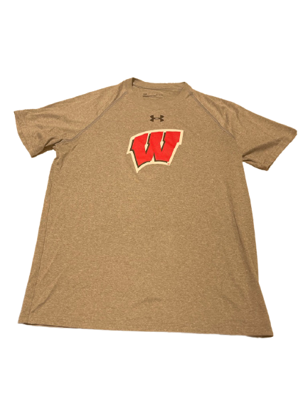 Nicole Shanahan Wisconsin Volleyball Team Issued Workout Shirt (Size M)