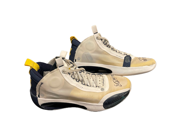 Eli Brooks Michigan Basketball SIGNED & INSCRIBED 2019-2020 GAME WORN Player Exclusive Shoes (Size 11.5) - Photo Matched