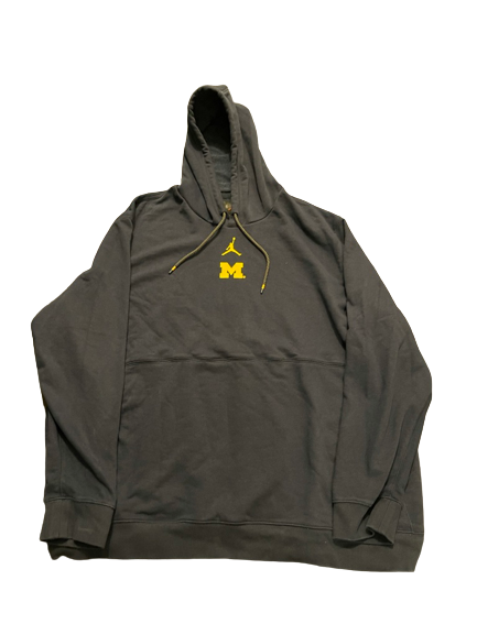 Chris Hinton Michigan Football Team Issued Sweatshirt (Size 3XL)