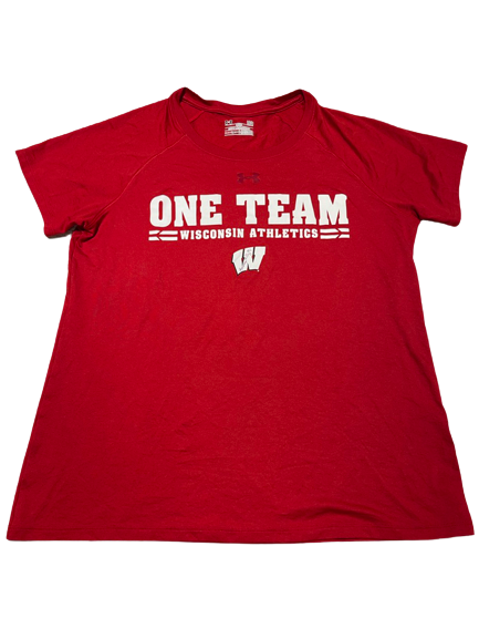 Sydney Hilley Wisconsin Volleyball SIGNED Practice T-Shirt (Size L)