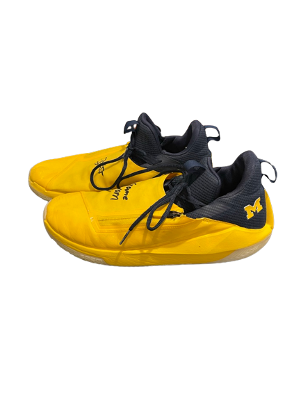 Eli Brooks Michigan Basketball SIGNED & INSCRIBED 2020-2021 GAME WORN Player Exclusive Shoes (Size 11.5) - Photo Matched