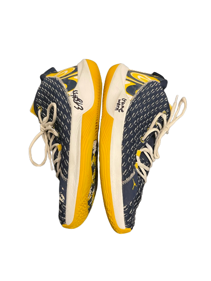 Eli Brooks Michigan Basketball SIGNED & INSCRIBED 2019-2020 GAME WORN Player Exclusive Shoes (Size 11.5) - Photo Matched