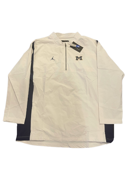 Michigan Basketball Team Issued Coach&